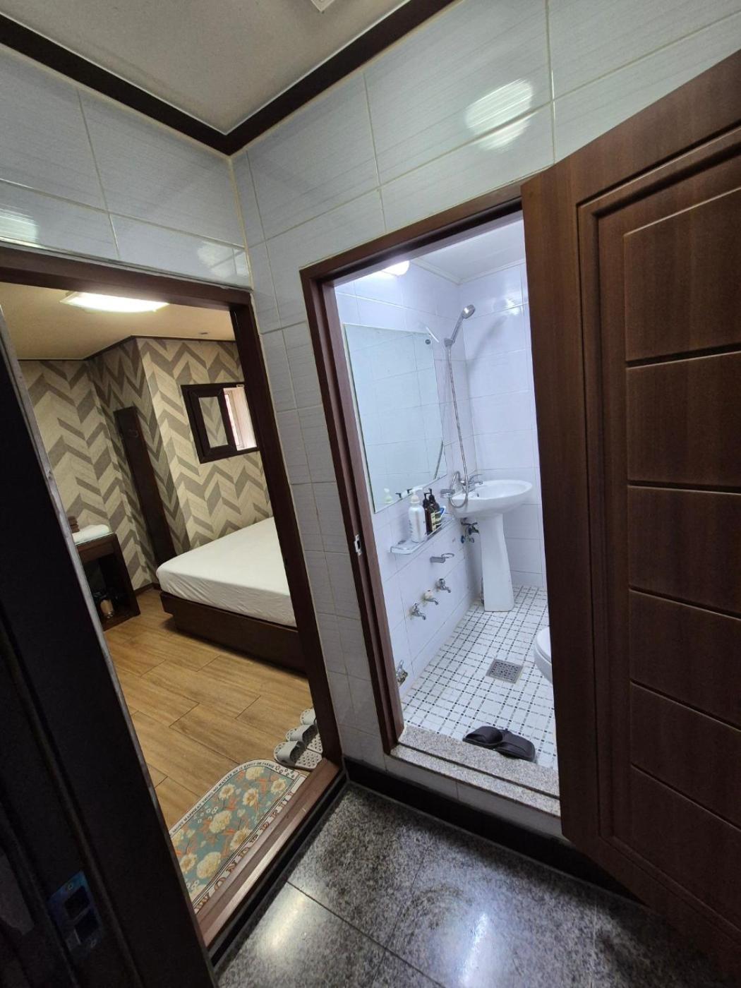 Joyful Stay Seoul Exterior foto