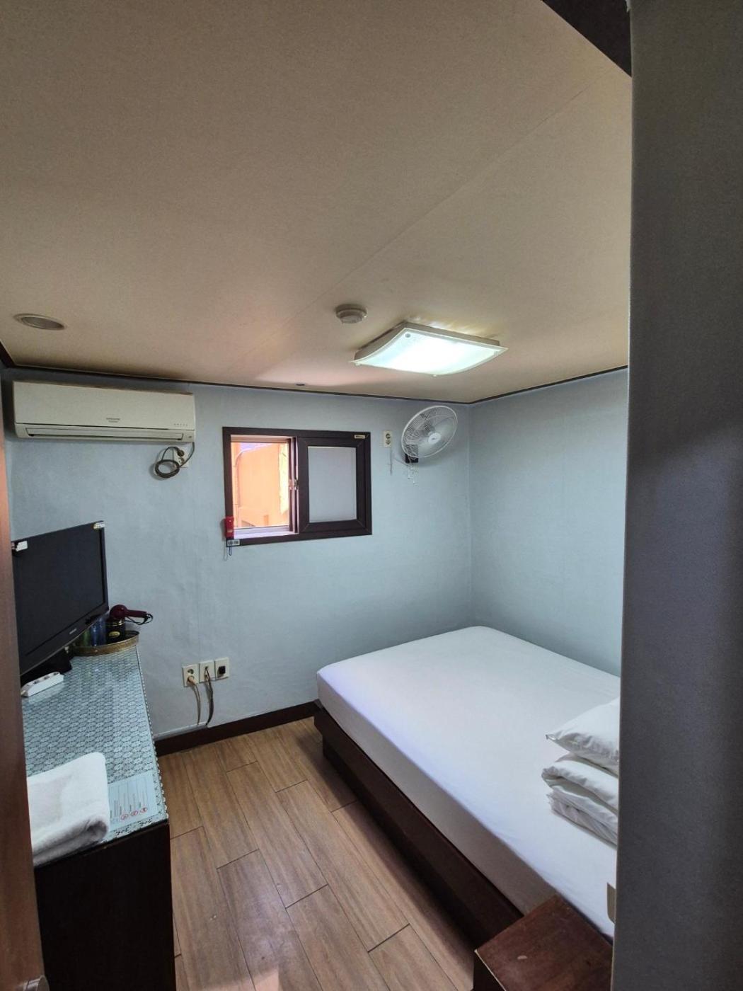 Joyful Stay Seoul Exterior foto