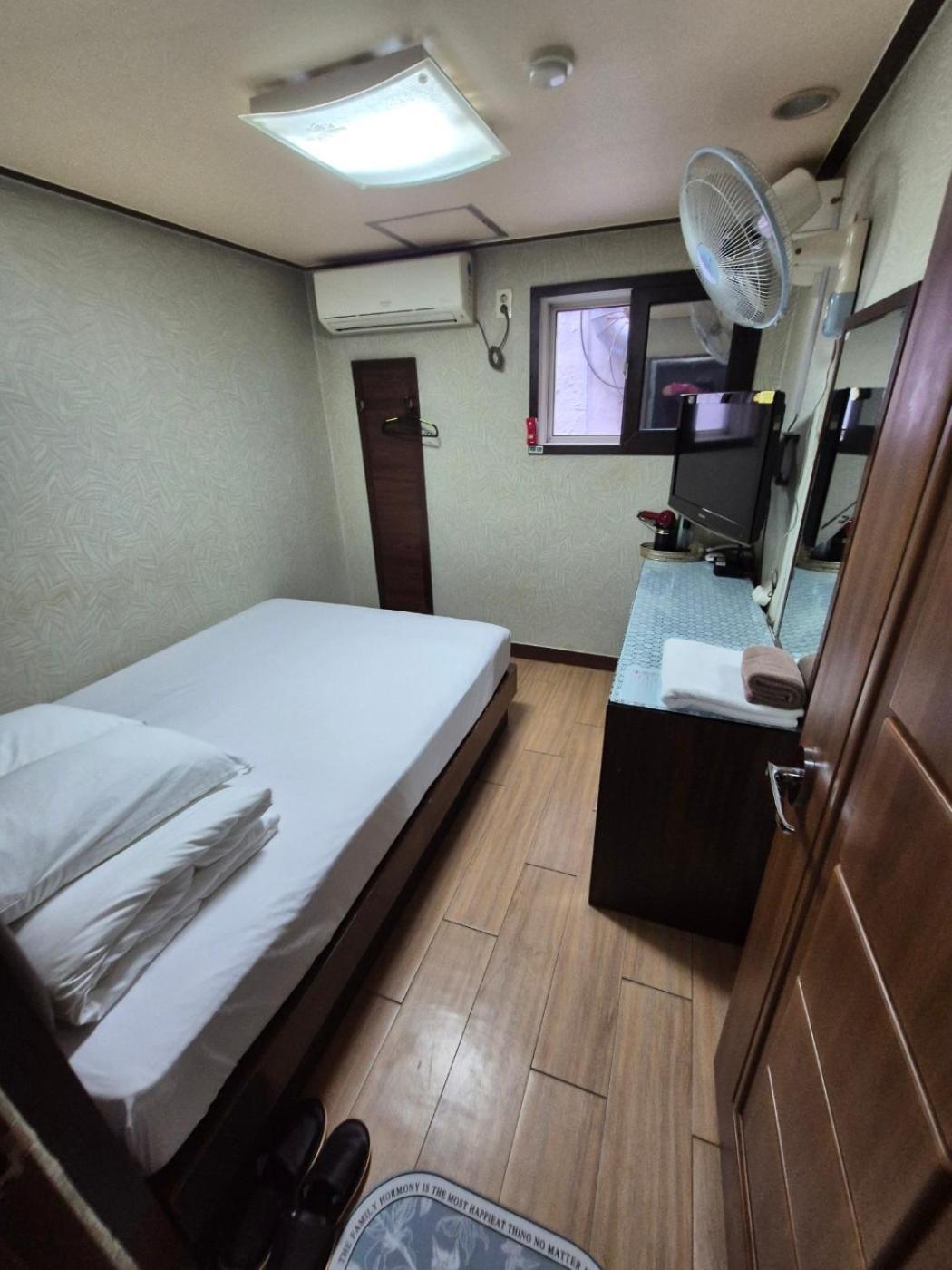 Joyful Stay Seoul Exterior foto