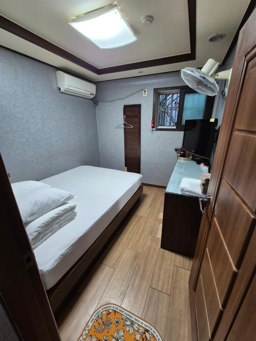 Joyful Stay Seoul Exterior foto